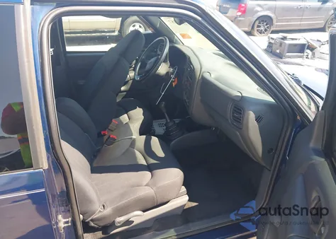 2003 Chevrolet S-10 Ls из США, поврежденный, VIN 1GCCS19HX38250387